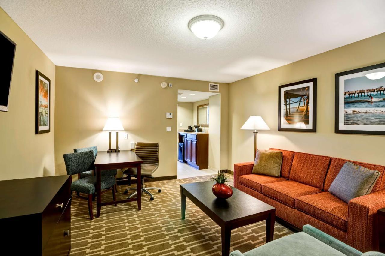 Embassy Suites Fort Myers - Estero Bagian luar foto