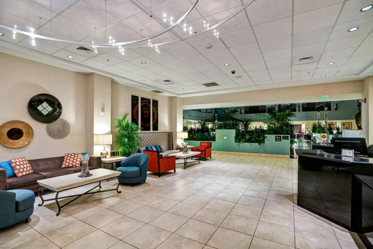 Embassy Suites Fort Myers - Estero Bagian luar foto