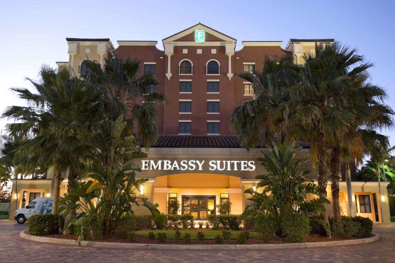 Embassy Suites Fort Myers - Estero Bagian luar foto