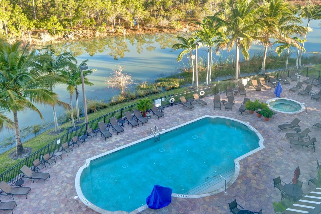 Embassy Suites Fort Myers - Estero Bagian luar foto