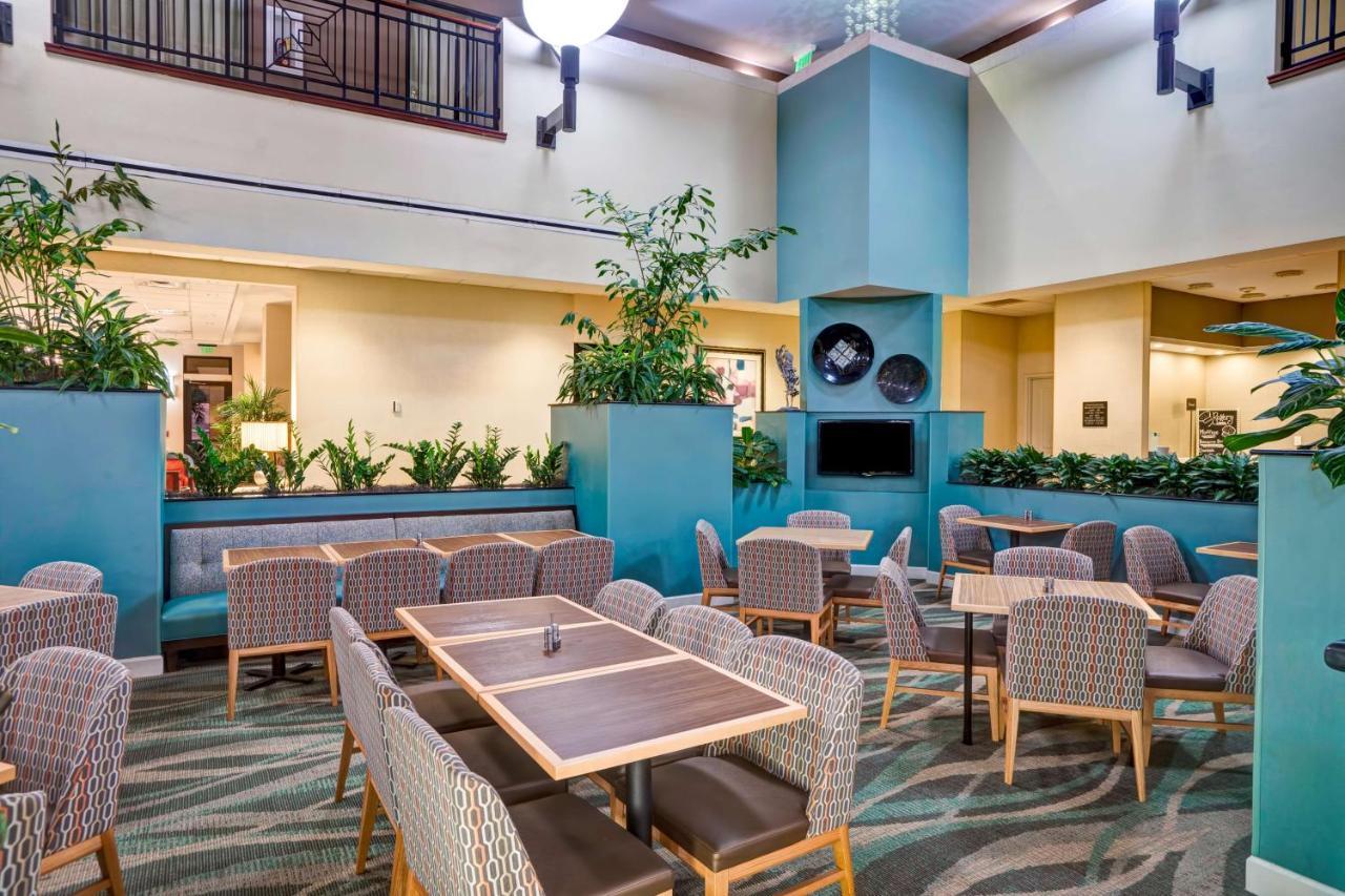 Embassy Suites Fort Myers - Estero Bagian luar foto