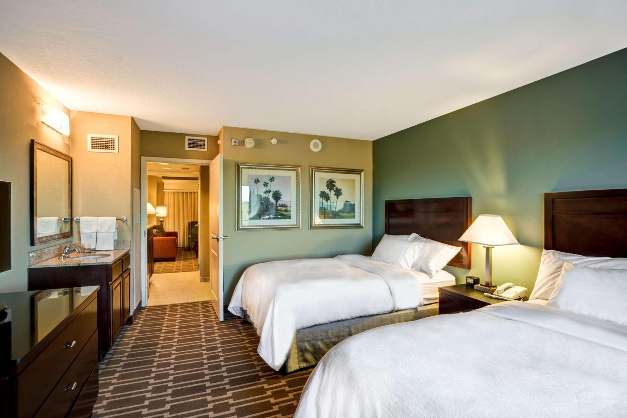 Embassy Suites Fort Myers - Estero Bagian luar foto