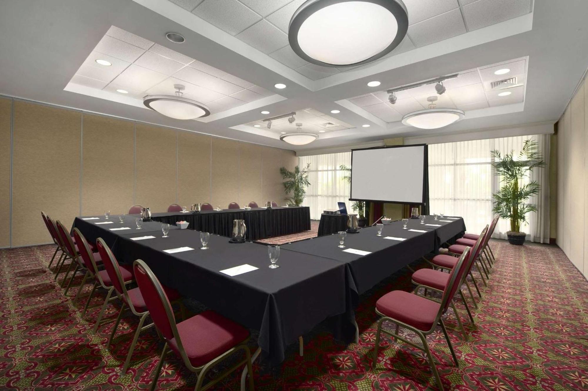 Embassy Suites Fort Myers - Estero Bagian luar foto