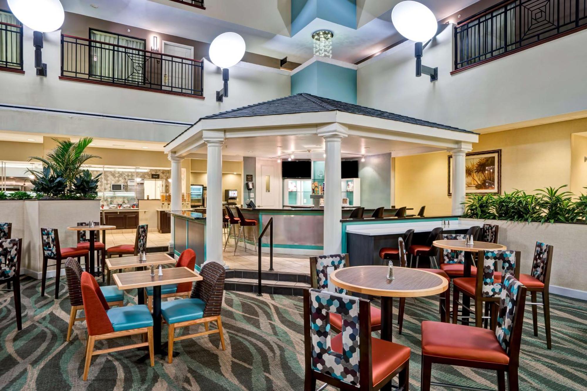 Embassy Suites Fort Myers - Estero Bagian luar foto