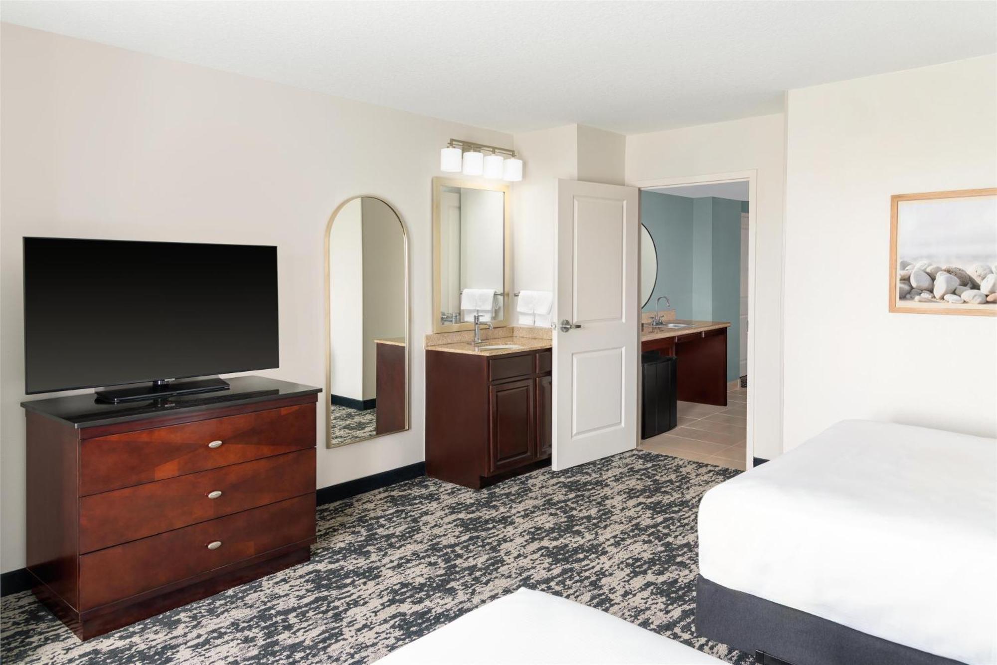 Embassy Suites Fort Myers - Estero Bagian luar foto
