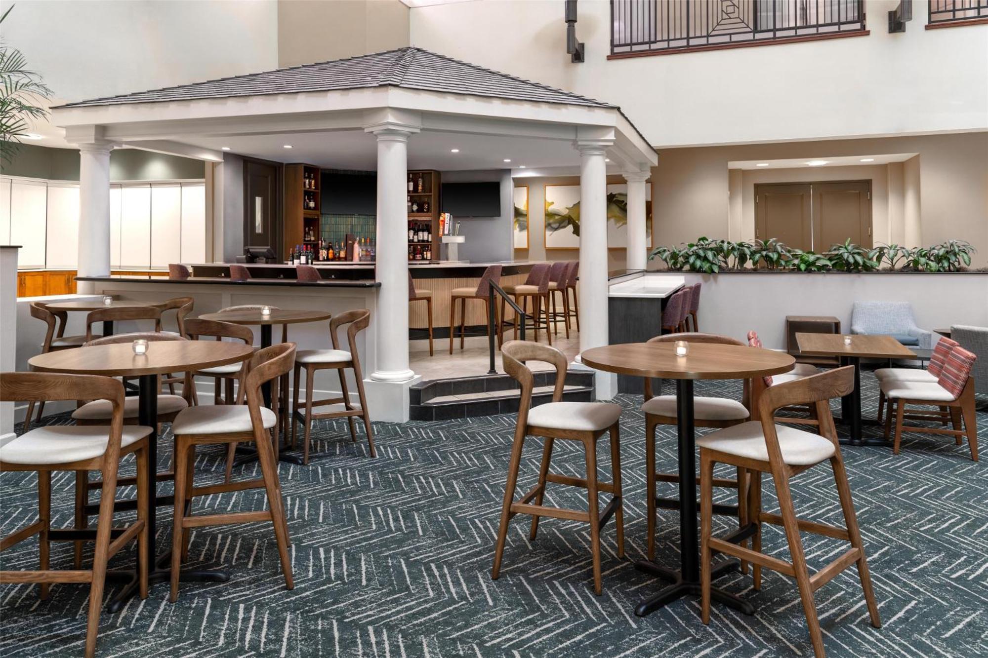 Embassy Suites Fort Myers - Estero Bagian luar foto